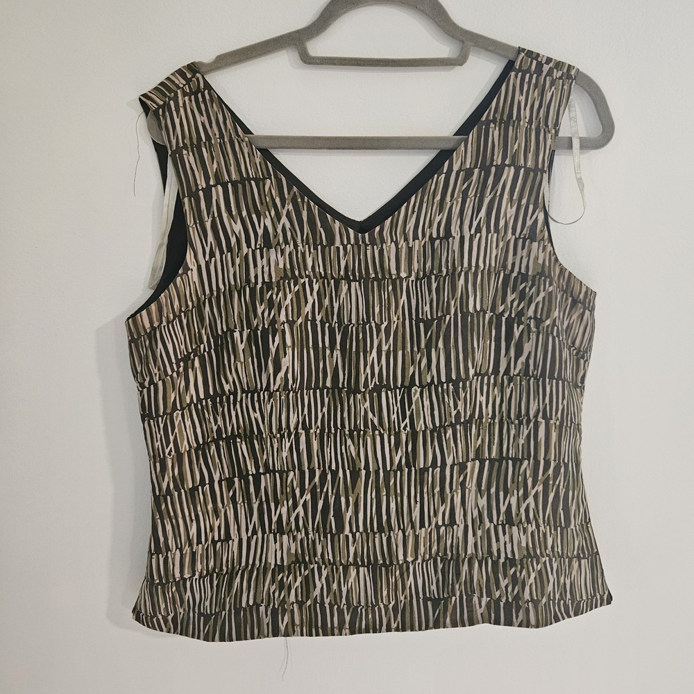 Vintage Robbie Bee Top 100% Silk Sz 12 Green Brown Pattern Shirt Tank Sleeveless